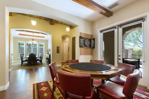 Le Crescent Hotel