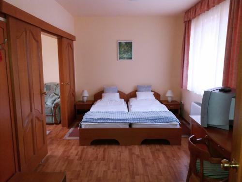 Kar�di Hotel