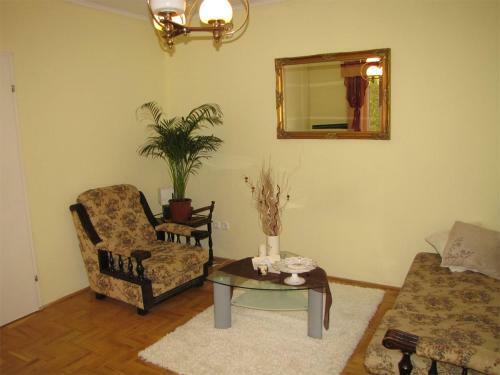 Hostal Dorina Vend�gh�z
