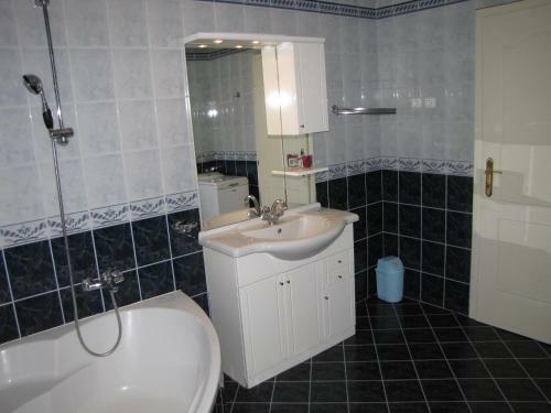 Hostal Dorina Vend�gh�z