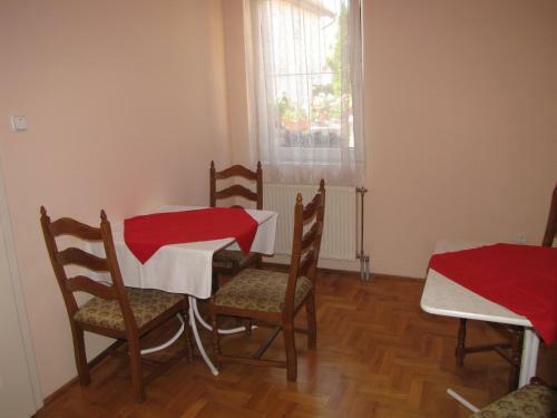 Hostal Dorina Vend�gh�z