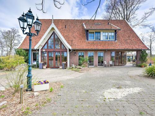 Rustic Holiday Home In Eibergen With Garden