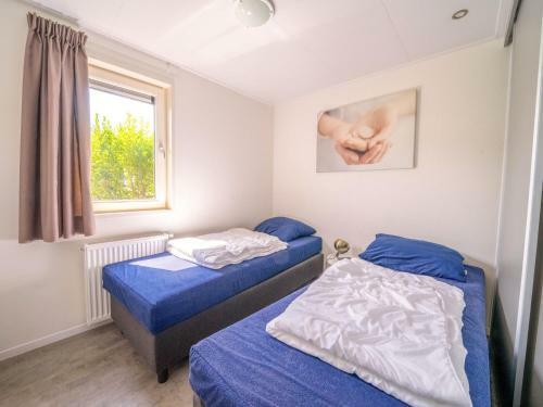 Holiday Home Resort de Kraaijenbergse Plassen-6