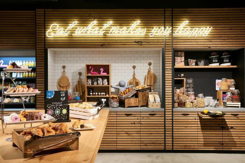 Hotel Moxy Amsterdam Schiphol Airport