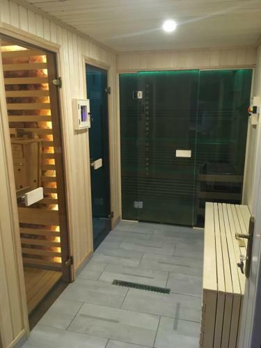 M�rv�ny Hotel