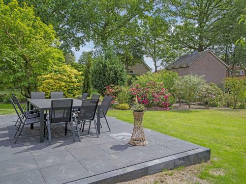 Scenic Villa In Lemele With Garden And Parking