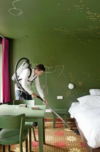 Teaching Hotel