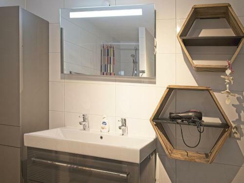 Ideal Apartment In Ouddorp With Private Terrace