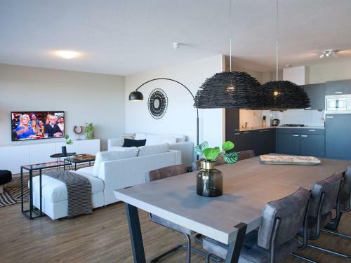 Two Room Apartment Overlooking The Harbor