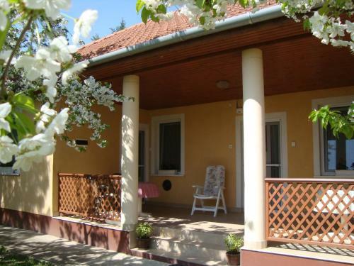 Apartamento K�tai Vend�gh�z