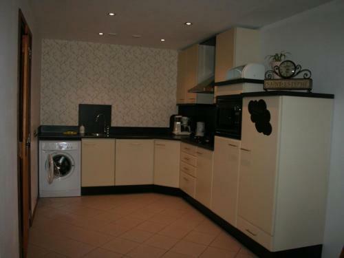 Secluded Holiday Home In Ulestraten With Garden