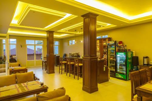 Hotel Himalaya Queen Bee Resort