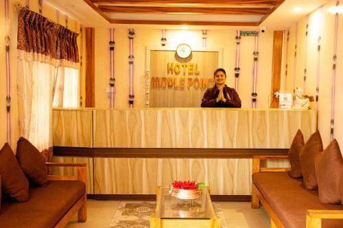 Hotel Middle Point
