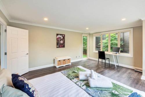 Spacious Home With Bbq And Near Beaches - Sleeps 9