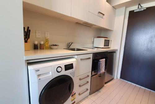 Apartamento Central Studio With Balcony Views And Free Wifi
