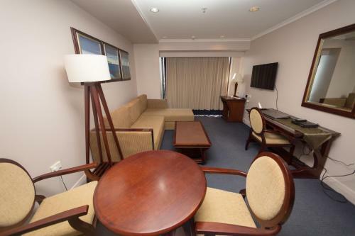 Fabulous 1br Apartment In The Spencer On Byron Hotel