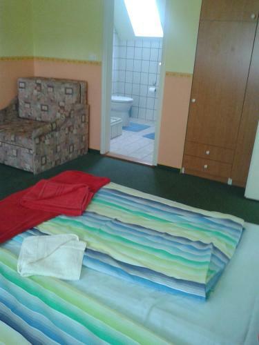 R�zsa Apartman