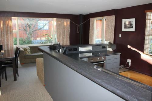 6 Denby Place