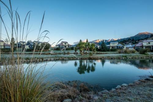 *** Lake Villa 464 ***