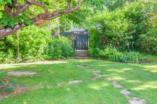 Charming On Cheltenham - Hanmer Springs Holiday Home