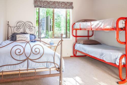 Charming On Cheltenham - Hanmer Springs Holiday Home