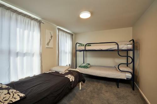 Simon's Place - Kaikoura Holiday Home