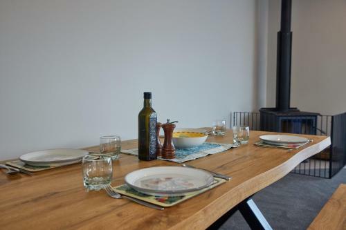 Simon's Place - Kaikoura Holiday Home