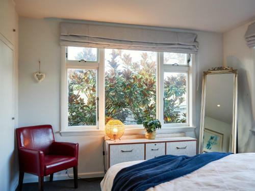 Bayview Blue - Kaikoura Holiday Home