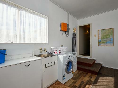 Protea House - Kaikoura Holiday Home