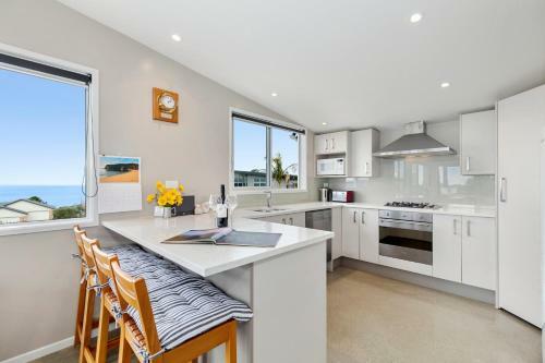 Relax - Leigh Holiday Home