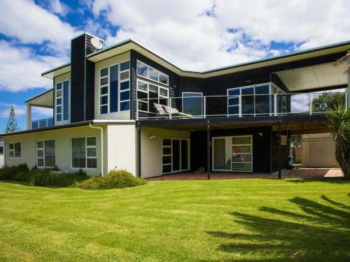 Matapouri Dunes - Matapouri Holiday Home
