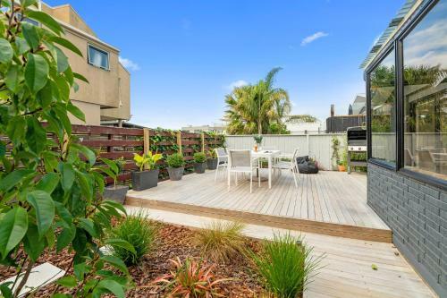 Oceanbeach Rendezvous - Mt Maunganui Holiday Home