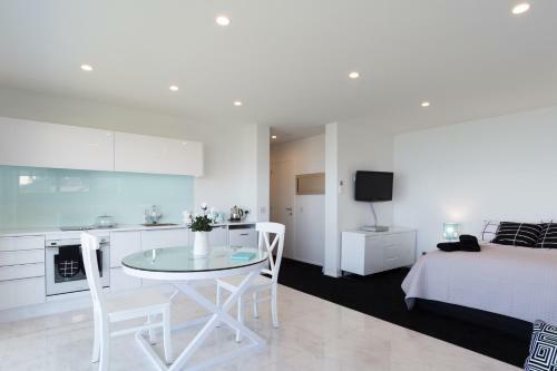 Aqua-heights Apartment