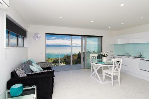 Aqua-heights Apartment