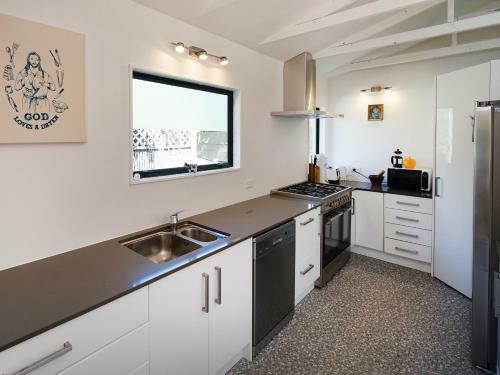 Island Time - Onetangi Holiday Home