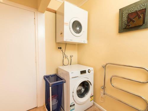 Captain's Quarters - Opua Holiday Home