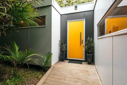 Peace & Harmony - Onetangi Holiday Home