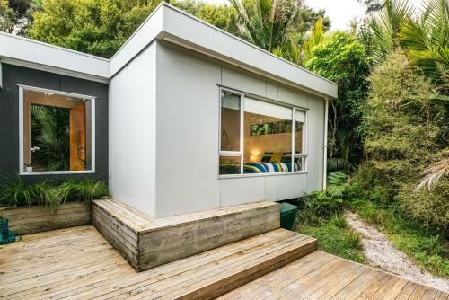 Peace & Harmony - Onetangi Holiday Home