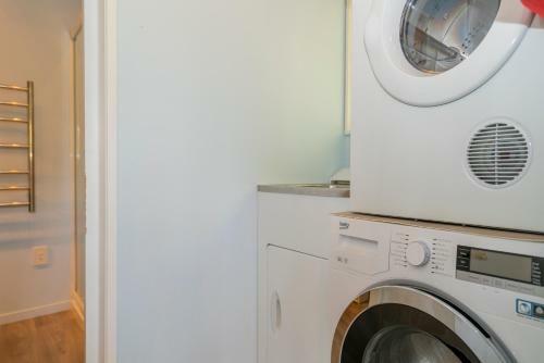 Bluebird Bach - Onemana Holiday Home