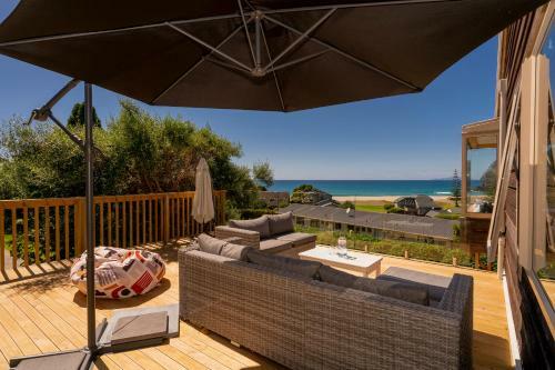 The Captain's Lookout - Onemana Holiday Home