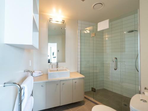 Sail Away - Waterfront Paihia Apartment