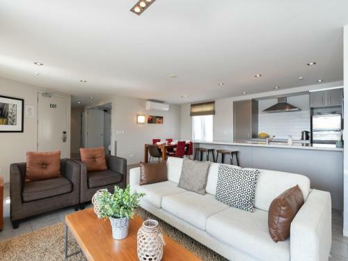 High Tides Lookout - Paihia Holiday Home