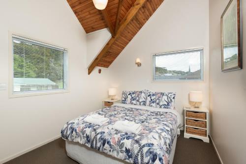 Wairangi Beach Cottage - Paihia Beach House