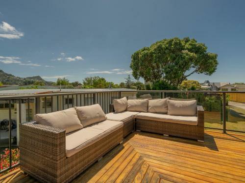 Bach On Boulevard - Pauanui Holiday Home
