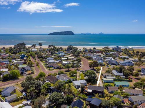 Bach On Boulevard - Pauanui Holiday Home