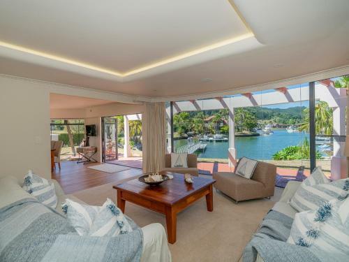 Amalfi - Pauanui Holiday Home