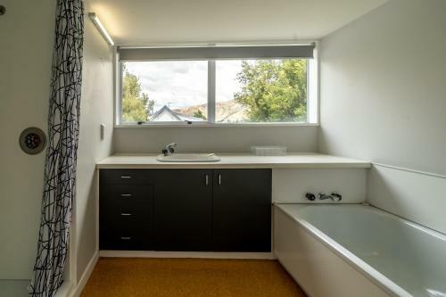 Views, Space, Comfort, The Perfect Holiday Treat