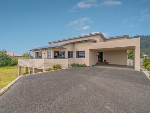 Centreway Sand Castle - Pauanui Holiday Home