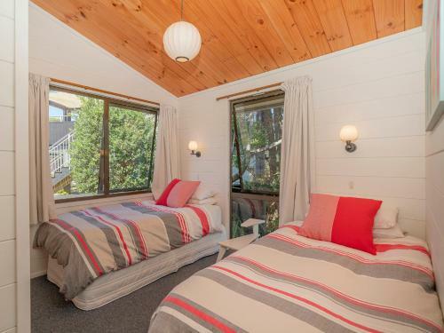 Champion Bach - Pauanui Holiday Home