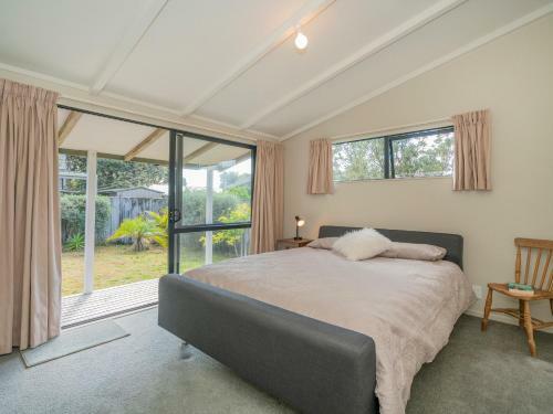 Hear The Waves - Pauanui Holiday Home